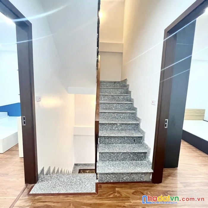 Bán nhà hào nam 57m nhỉnh 5ty ngõ thông full nội thất