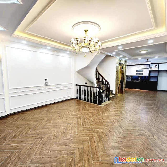 Bán nhà doãn kế thiện 55m x 8 tầng, mt: 4.8m, thang máy, ô tô dừng đỗ