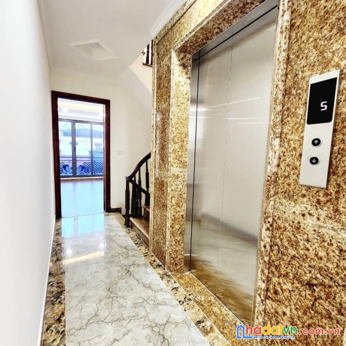 Bán nhà doãn kế thiện 55m x 8 tầng, mt: 4.8m, thang máy, ô tô dừng đỗ