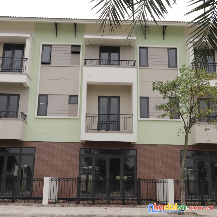 Cơ hội bắt đáy thị trường nhà phố view sông sen ninh hiệp liên hệ an: 0983517495
