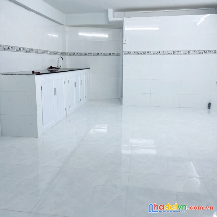Nhà bán 3 tầng hẻm 330 âu dương lân p3q8 - giá : 3 tỷ 180