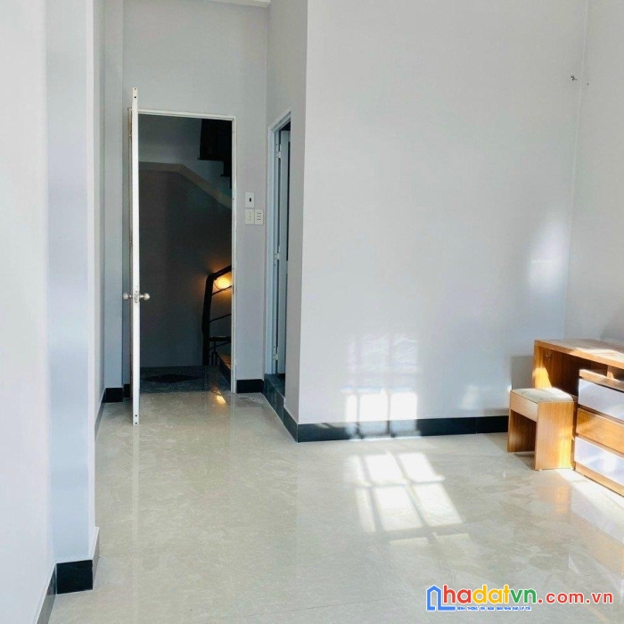 Chính chủ bán nhà 4.35tỷ 1t+2l hxh lê thị bạch cát, quận 11