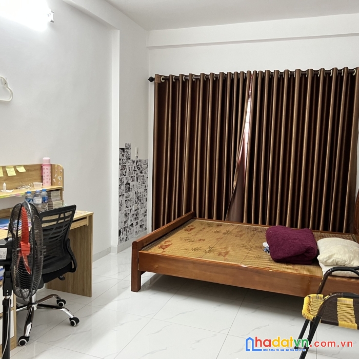 Bán gấp nhà lô góc giải phóng 57m2 mt 4,1m chỉ 4 tỷ 7