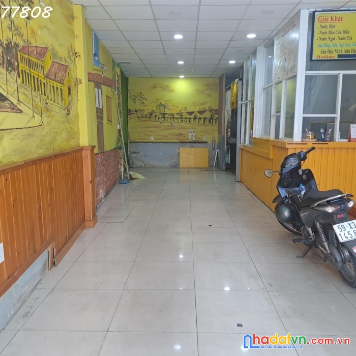 Cho thuê mặt bằng kinh doanh đẹp - sầm uất đối diện trường học