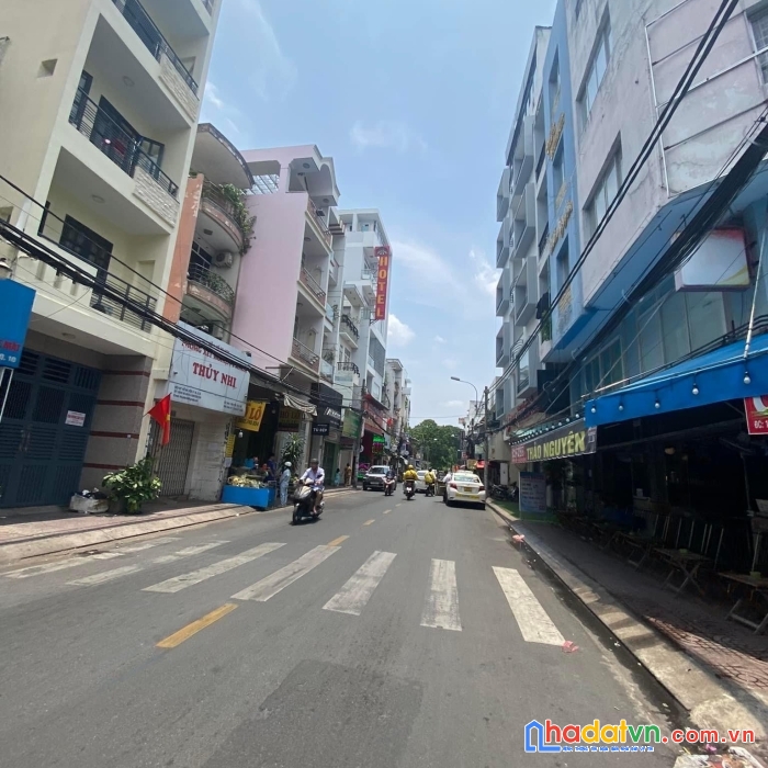 Lô góc 2 mặt tiền ni sư huỳnh liên - chung cư bàu cát, dt: 4.7x19m, cấp 4 tiện xây, 17.5 tỷ.