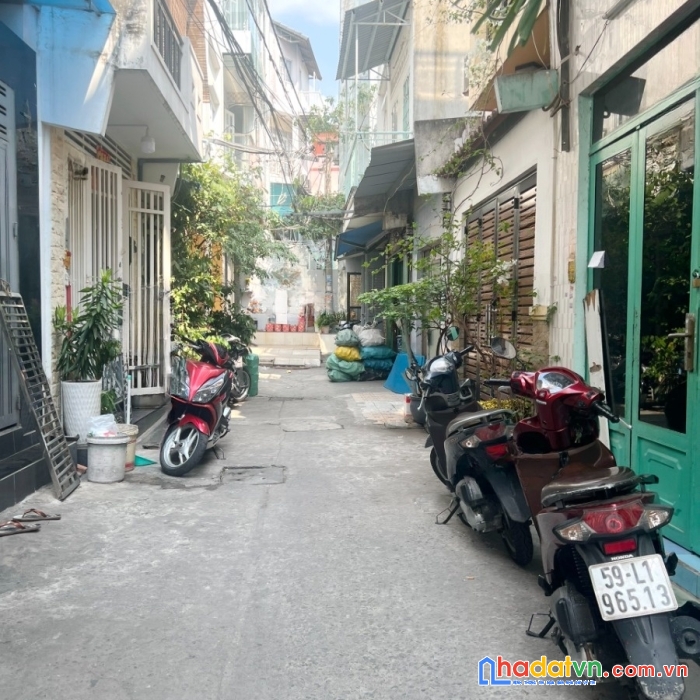 Nhà cấp 4 hẻm ôtô đường hưng phú p10, q8 - giá : 4.4 tỷ (bớt lộc)