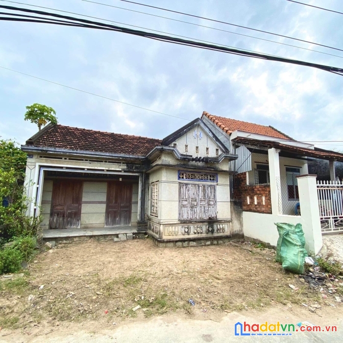 Bán 127m2 nở hậu giá rẻ ngay chợ trung tâm thị xã ninh hòa lh 0985451850