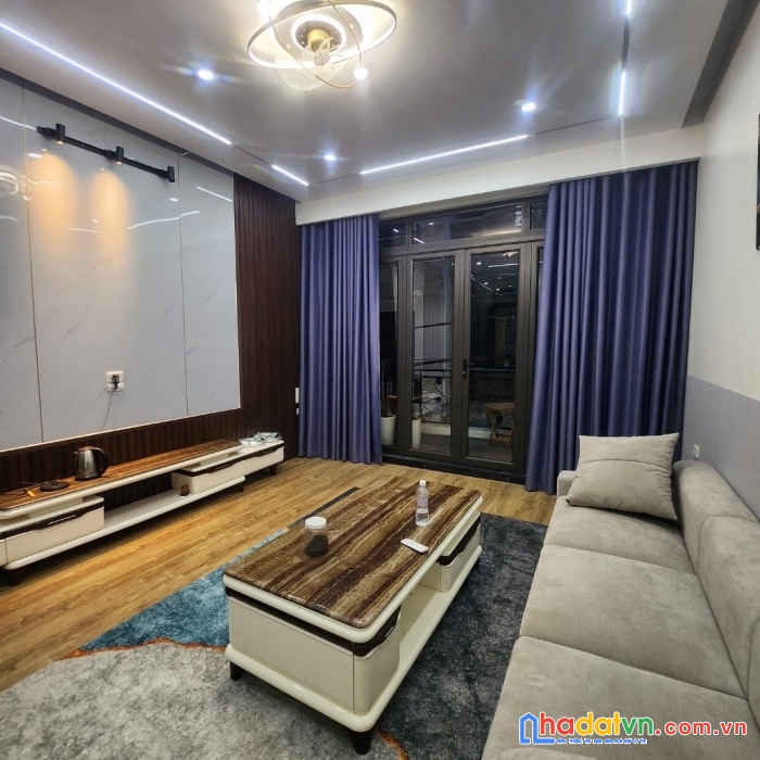 Bán nhà trần quốc hoàn, cầu giấy, phân lô, 3 ô tô tránh, kinh doanh đỉnh, 55m2, 12.8 tỷ