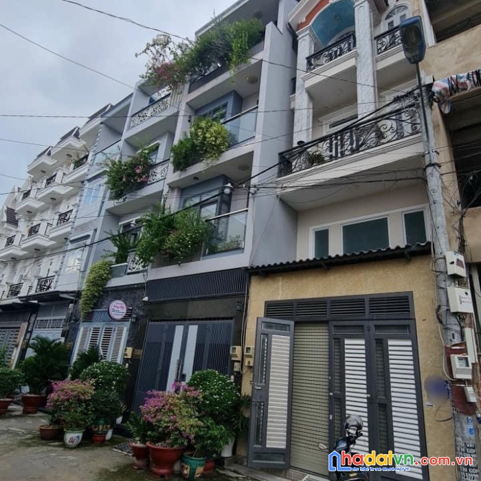 Cần bán nhanh 2 căn nhà đẹp và lô đất tại quận 12, tphcm