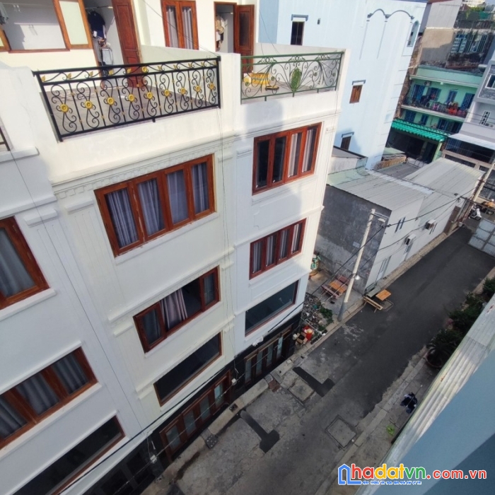 Bán nhà tân bình hxh oto vào nhà 60m2 5 tầng 5 phòng ngủ 2 mặt hẻm lạc long quân 8.5 tỷ.