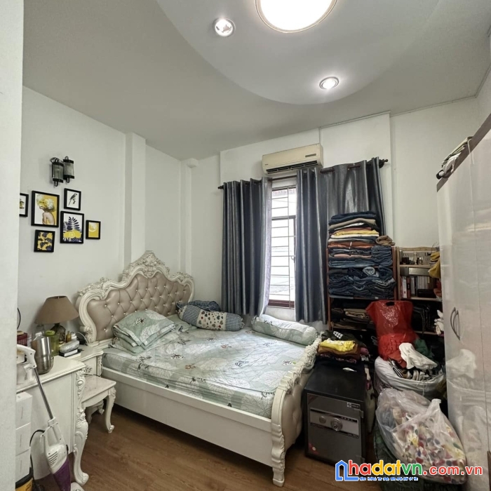 Cần bán nhà 6 tầng, 2 mặt hẻm ô tô, căn hộ dịch vụ có sẵn dòng tiền 40tr tháng.