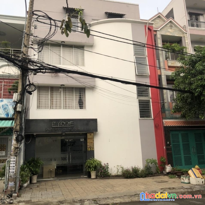 Chính chủ bán nhanh căn nhà đẹp tại quận tân phú - giá đầu tư