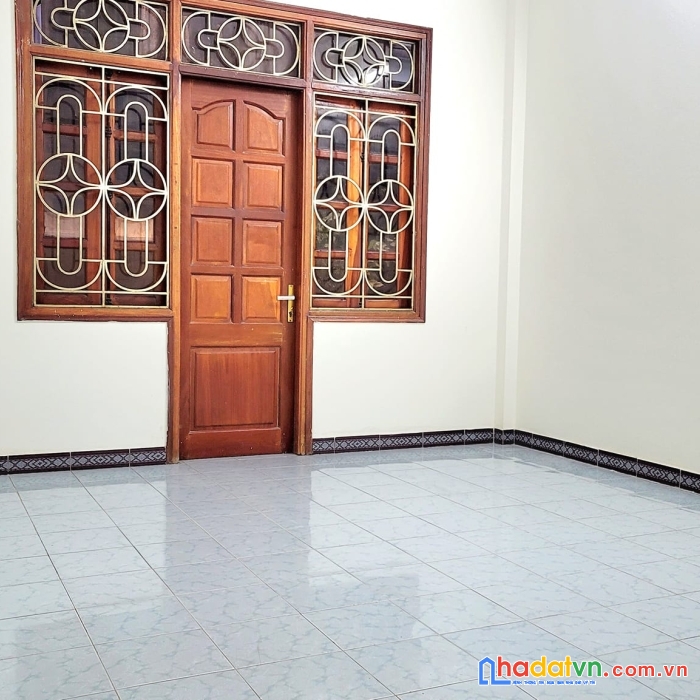 P/lô hoàng quốc việt, ô tô chạy vòng quanh, 2 ô tô vào nhà, nhà đẹp ở ngay, 47m, 9.2 tỷ
