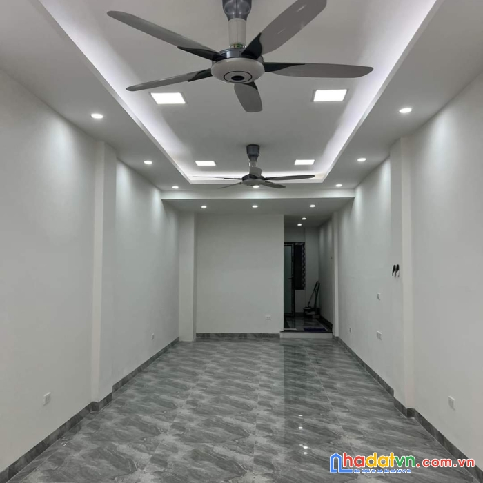 Gara ô tô, thang máy, bể bơi, kinh doanh vp, spa... đặng tiến đông, đống đa, nhỉnh 13 tỷ