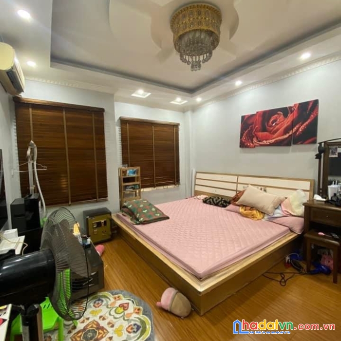 Bán nhà phố đại la - hbt 52m giá 5,35 tỷ ngõ thông , mặt tiền rộng đẹp