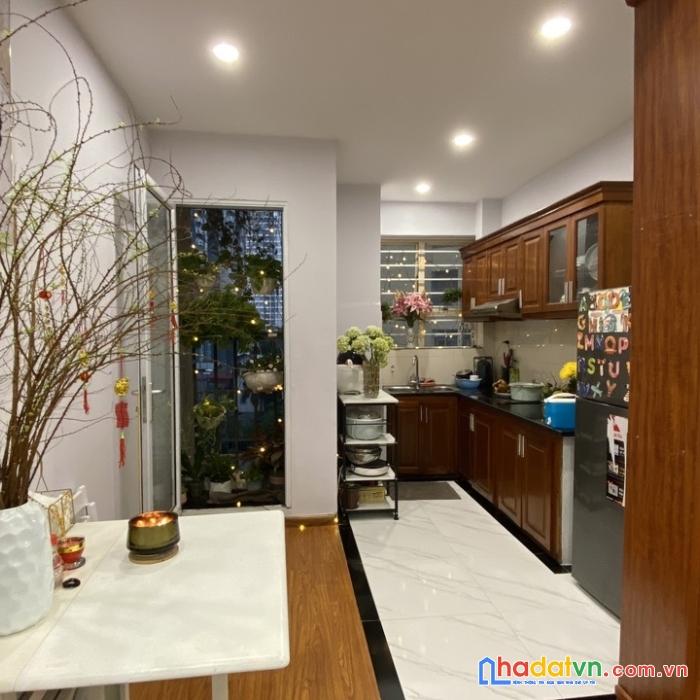 Bán căn hộ 63m2 trung tâm mỹ đình, 2 ngủ, tiện ích ngập tràn, sẵn nội thất, 2 tỷ 15