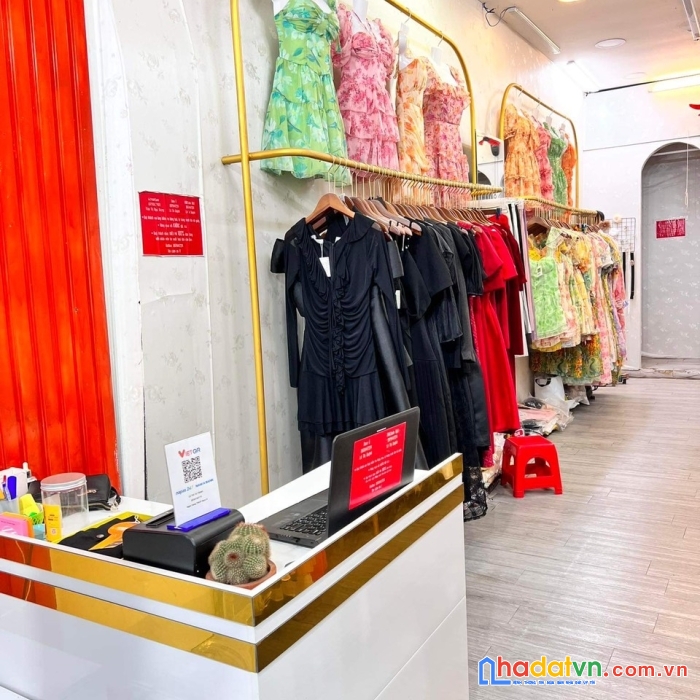 Cần sang mặt bằng ở bà triệu - huế  ‼️