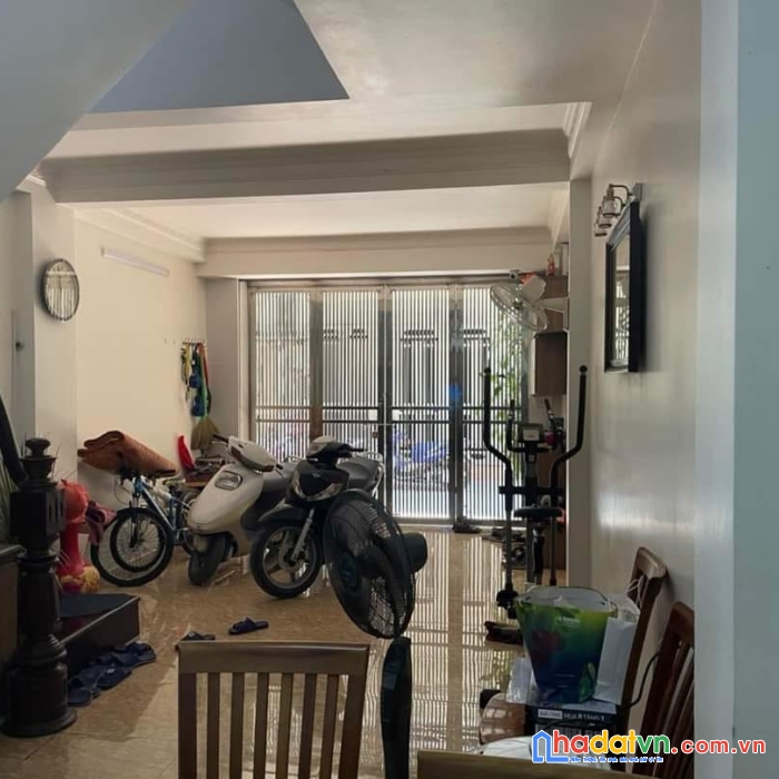 Bán nhà phân lô phạm tuấn tài, gara, ô tô tránh, vỉa hè kinh doanh, 65m2 nhỉnh 12 tỷ