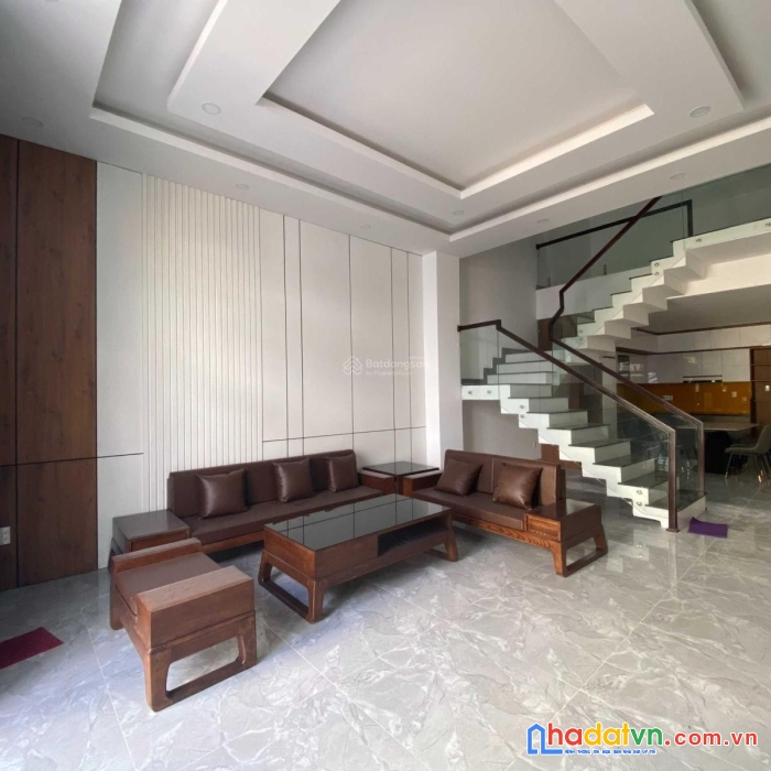 Bán gấp trong tháng 6 nhà phố 3 tầng