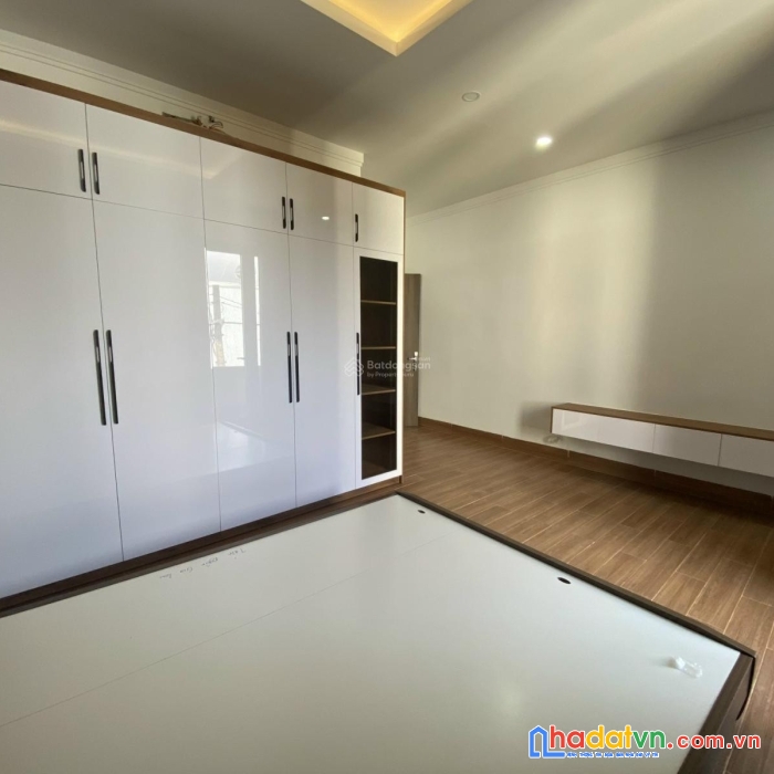 Bán gấp trong tháng 6 nhà phố 3 tầng