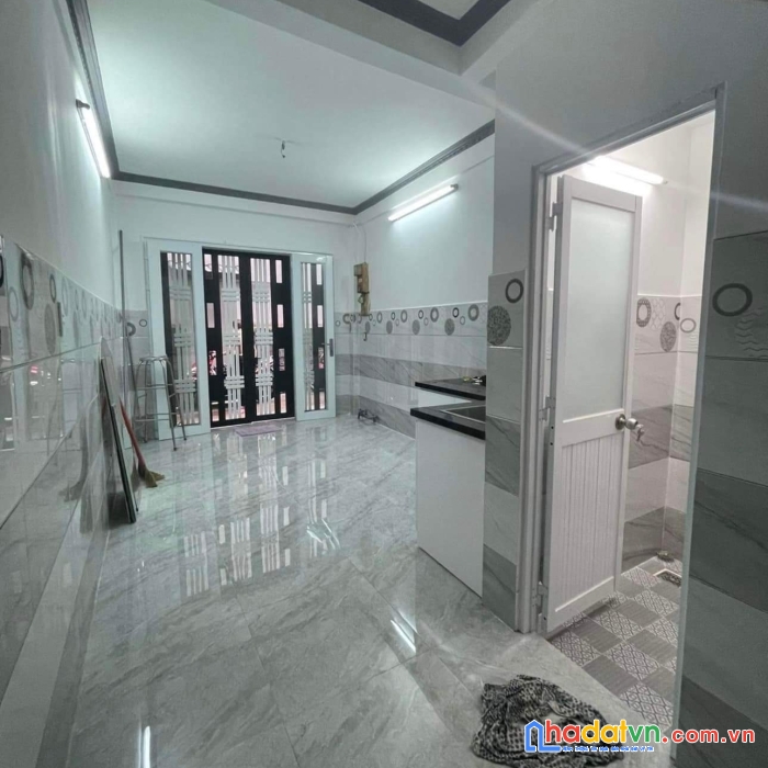 Bán nhà hẻm xe hơi hoàng diệu q4 cách q1- 100 m dtsd 90 m- 4 tấm có 4 tỷ