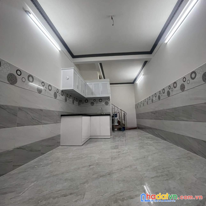 Bán nhà hẻm xe hơi hoàng diệu q4 cách q1- 100 m dtsd 90 m- 4 tấm có 4 tỷ
