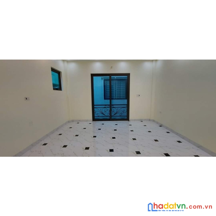 Chính chủ cần bán nhà phố văn cao quận ba đình 37m 2 x4 t 3,5 tỷ ô tô