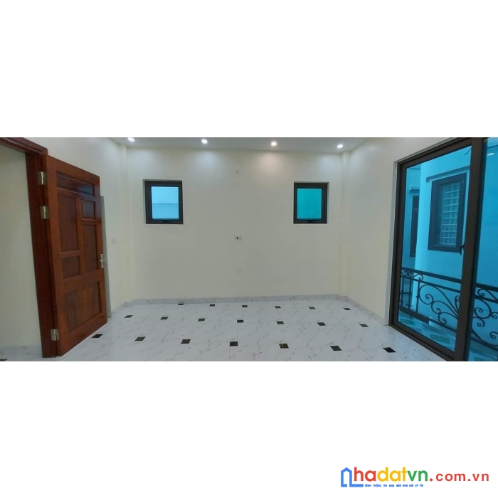 Chính chủ cần bán nhà phố văn cao quận ba đình 37m 2 x4 t 3,5 tỷ ô tô