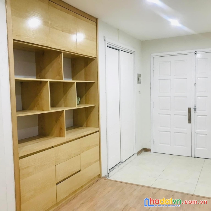 Hà thành  plaza 102 thái thịnh, đống đa. s68m2, 2 ngủ, 1wc. giá chào: 2,7 tỷ( có gia lộc)