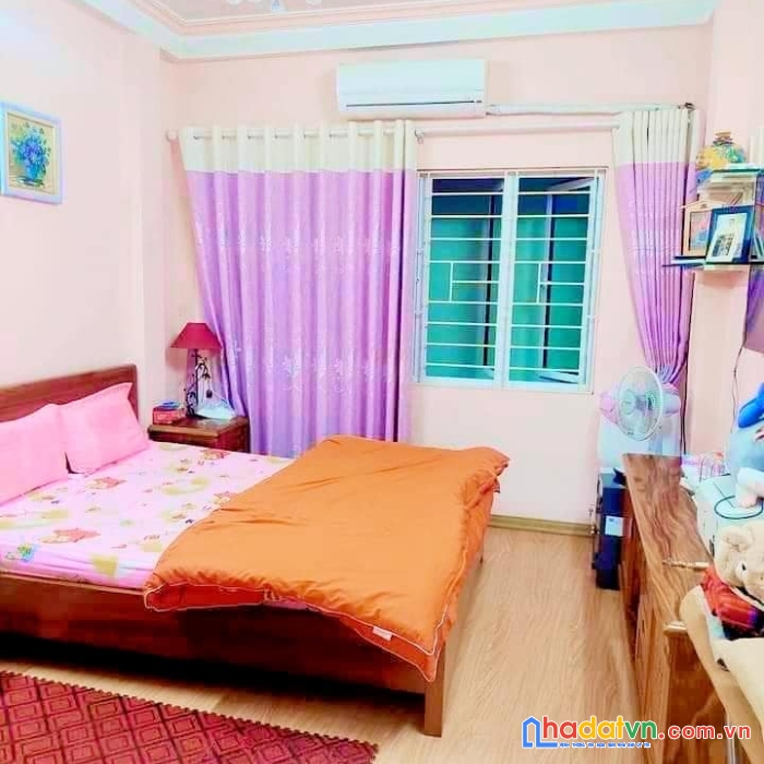 Chủ giảm chào mạnh giá chỉ còn 3 tỷ dt:39m2 sổ đỏ nhà 3 tầng x 3 phòng ngủ mt : 3.5m chỉ 10m ra