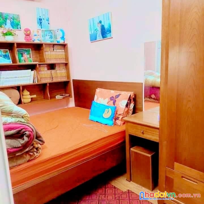 Chủ giảm chào mạnh giá chỉ còn 3 tỷ dt:39m2 sổ đỏ nhà 3 tầng x 3 phòng ngủ mt : 3.5m chỉ 10m ra