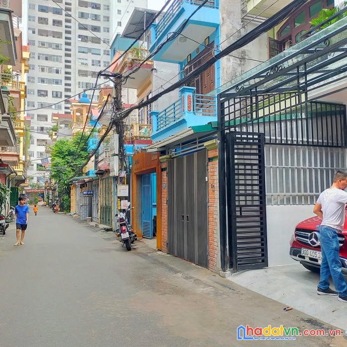 Bán đất mặt ngõ ô tô tránh, vị trí trung tâm phố nguyễn văn cừ, đầu tư thông thái.