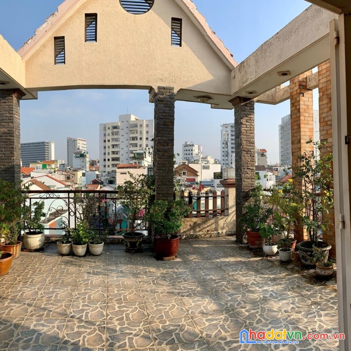 Cần tiền bán gấp giải  quyết việc nhà!
trần hữu trang- phường 11- phú nhuận
