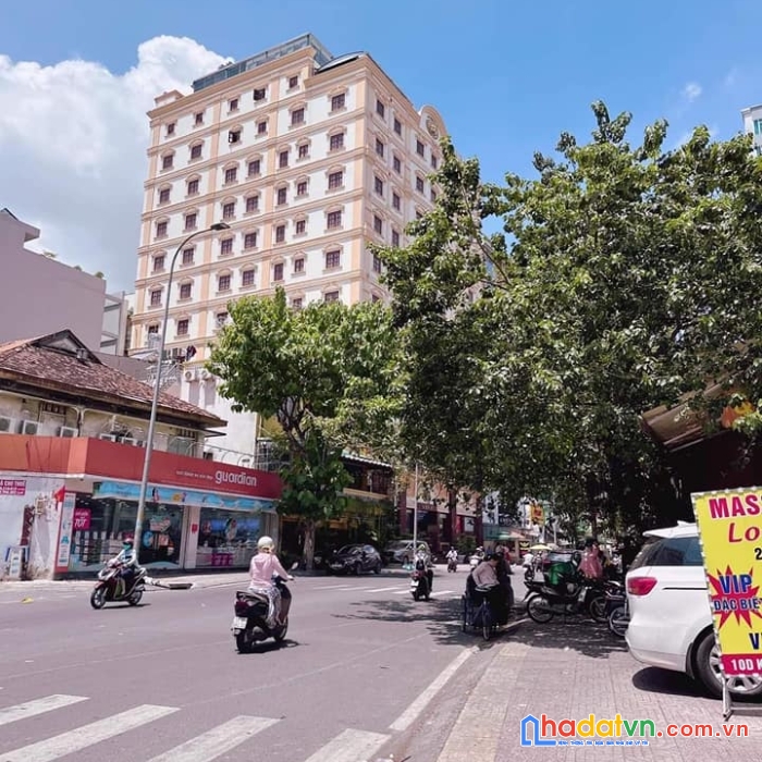 Bán nhà kỳ đồng quận 3, ngang 8x10, vuông vức, không lộ giới, 80m2, 12.8 tỷ