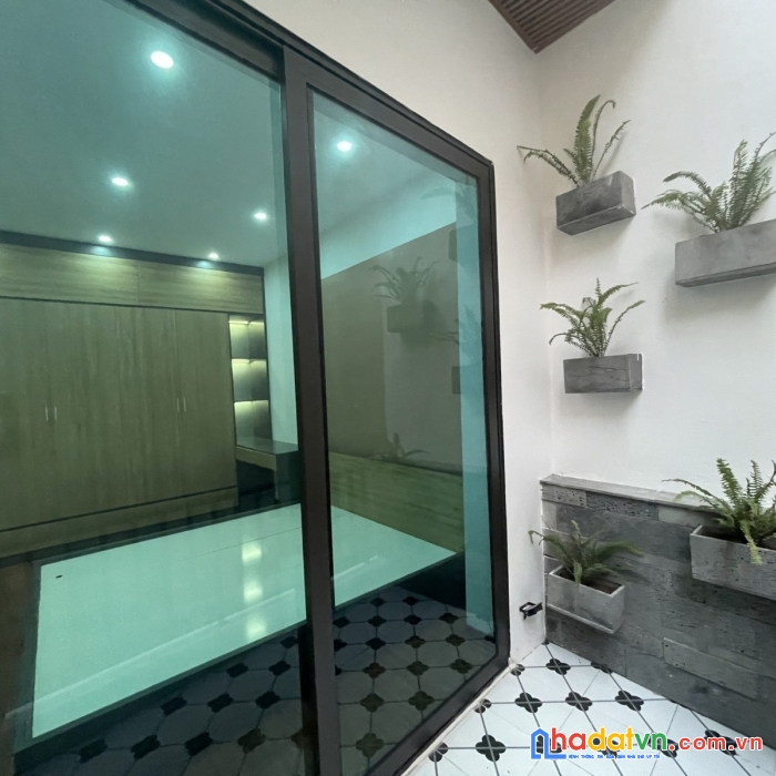 Bán nhà hào nam gấp 52m2*4 tầng mt 3,4m nhỉnh 5 tỷ.