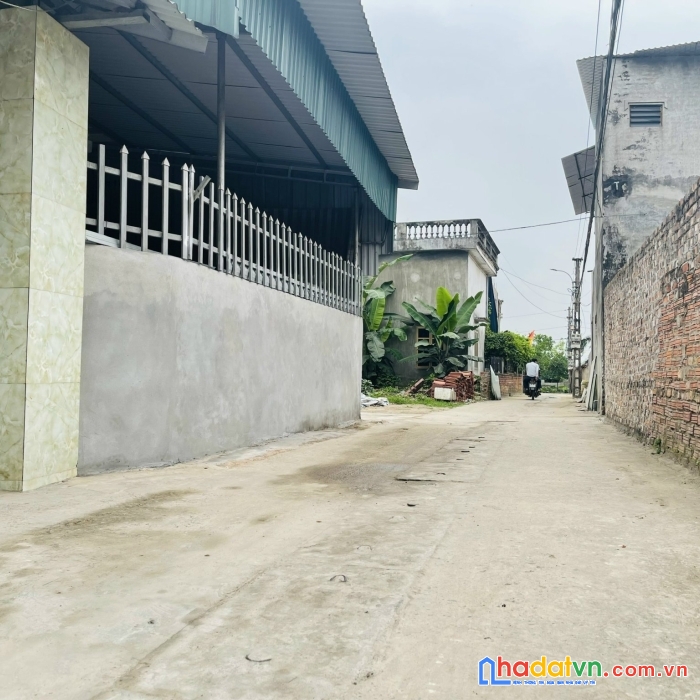 1 xuất duy nhất tại bắc hạ gần kcn nội bài giá hơn tỷ ô tô đỗ cửa hơn 60m