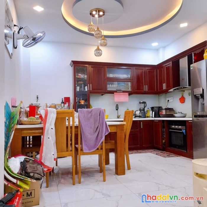 Ngộp bán nhà lạc long quân 64m2 - 4 tấm - hxh