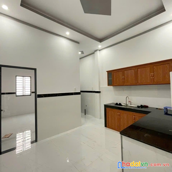 Nhà mới xây 1 triệt 1 lầu-nằm ngay cây xăng thạnh phú vĩnh cửu