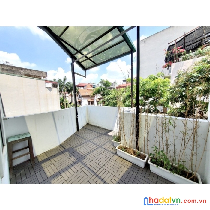 Bán nhà hoàng cầu 31m2 4 tầng, 2 thoáng, 15m ra oto, nở hậu, an sinh đỉnh, lh 0966037496