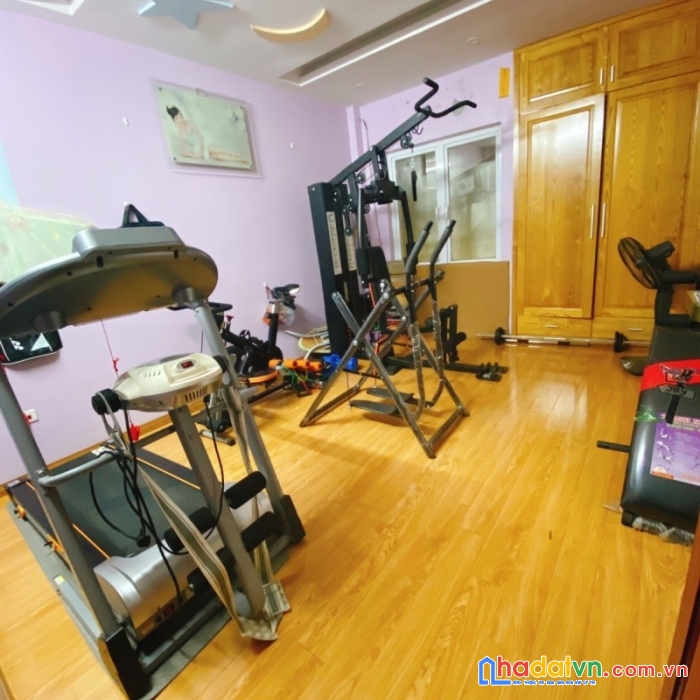Hiếm, bán nhà ở ngay khu mai anh tuấn - hoàng cầu, 39m2 x 4 tầng, 2 thoáng, gần ô tô, an sinh tiện