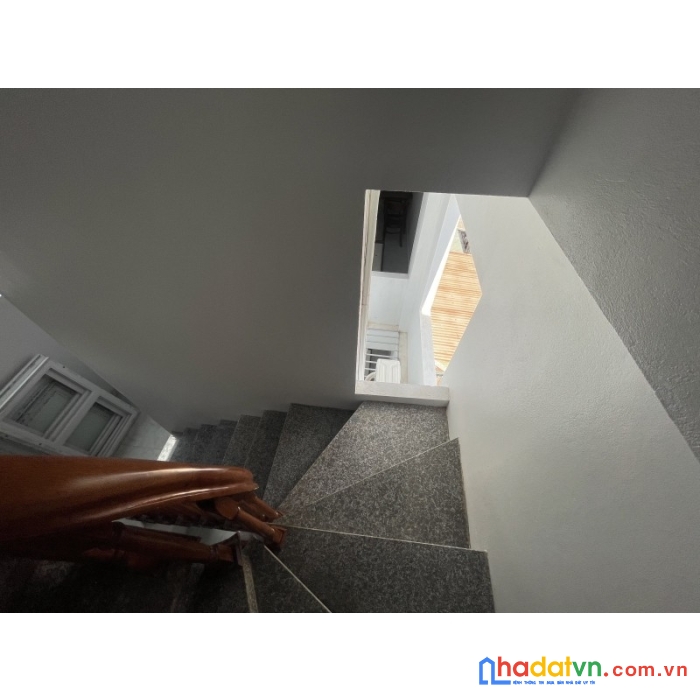 Bán nhà hào nam 41m2 5 tầng, mt 3,5m , ngõ rộng nông, yên tĩnh, 2 thoáng trước sau, lh 0966037496