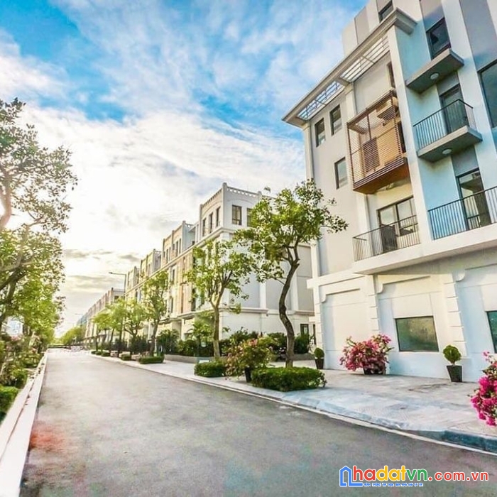 Shophouse the manor central park nguyễn xiển, 75m2, 30 tỷ