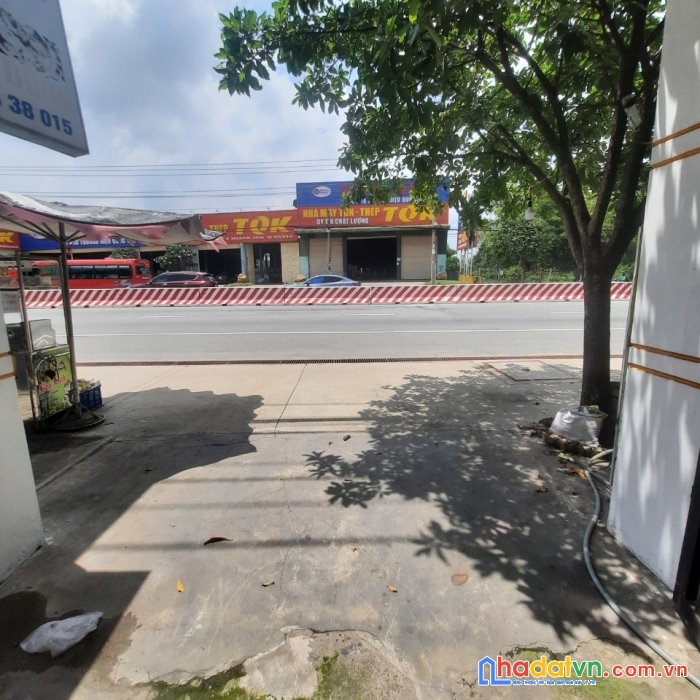 Chính chủ bán căn nhà thiết kế hiện đại mặt tiền quốc lộ 13. thuộc xã tân định. bến cát. bình dương