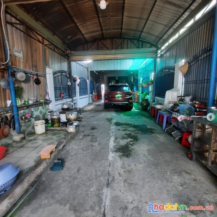 Chính chủ bán căn nhà thiết kế hiện đại mặt tiền quốc lộ 13. thuộc xã tân định. bến cát. bình dương