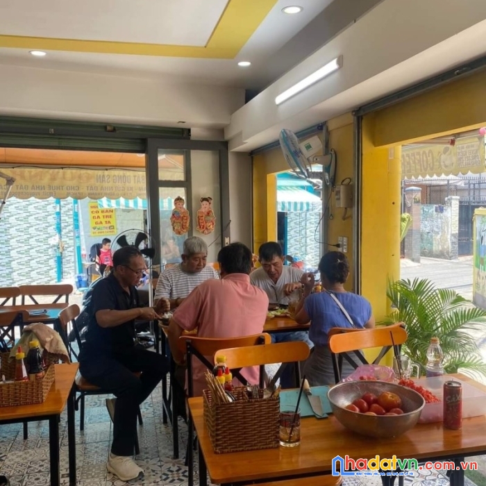Bán nhà mặt tiền 90m2 ngang 5m 3 tầng 4 phòng ngủ ngang 5m kinh doanh đỉnh lê quang định 10,9 tỷ.