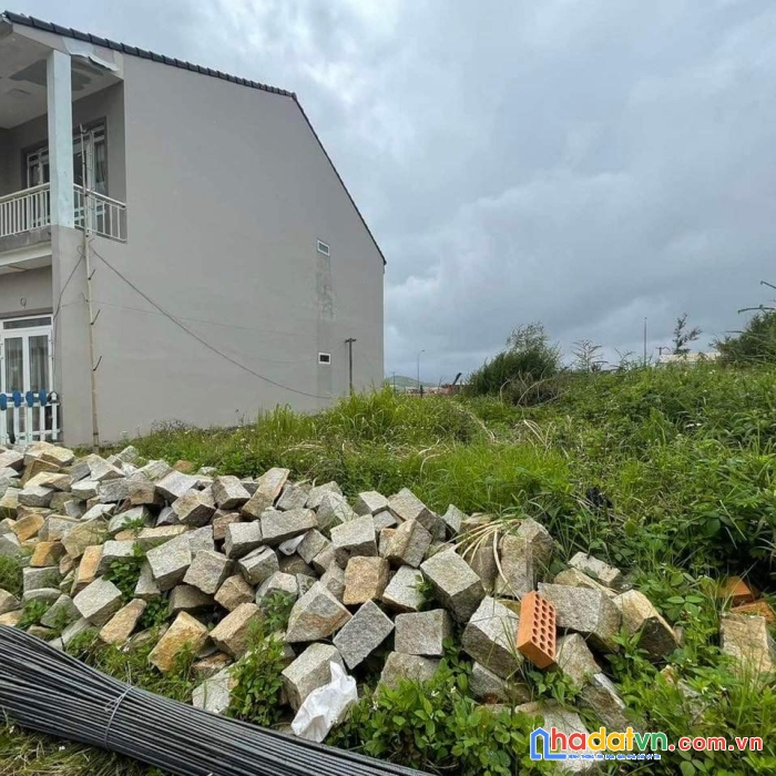 Cần bán gấp đất nền biệt thự kqh nguyễn hoàng, đà lạt 216m2 giá 8.2 tỷ