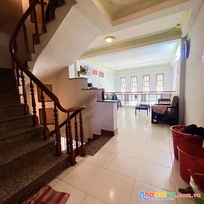 Cần bna nhà 5 tầng, hẻm ô tô, khu biệc thự adc, thoại ngọc hầu , tân phú.