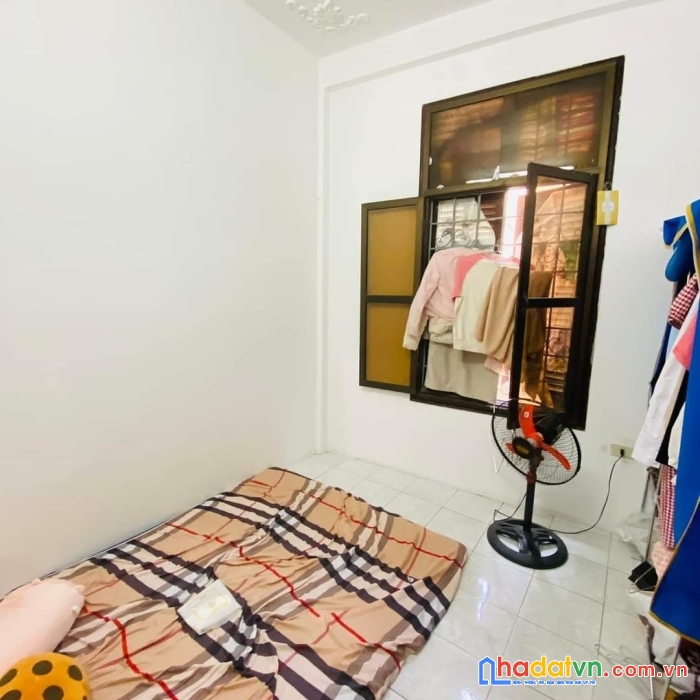 Bán gấp nhà phố hoàng cầu 32m2*4 tầng mt 3,2m  nhỉnh 4 tỷ.