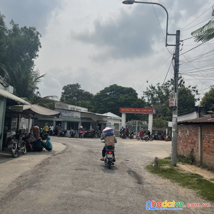 Bán gấp nền thổ cư vị trí đẹp-giá siêu rẻ tại xã long mỹ, mang thít, vĩnh long