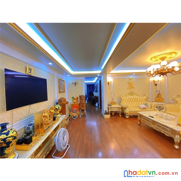 Biệt thự giá rẻ 148m  5 tầng mặt tiền 7,2m giá chỉ 42 tỷ thương lượng